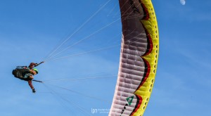 ©Laurent Merle photography aerobatic paragliding