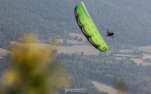 ©Laurent Merle photography aerobatic paragliding